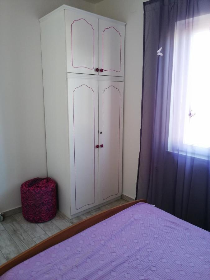 Apartmani Nevera Krk Town Exteriör bild