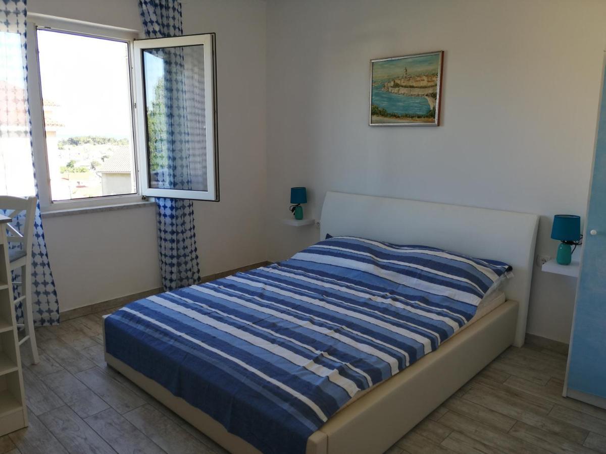 Apartmani Nevera Krk Town Exteriör bild
